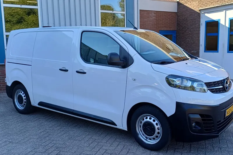 Opel Vivaro-e (2022)