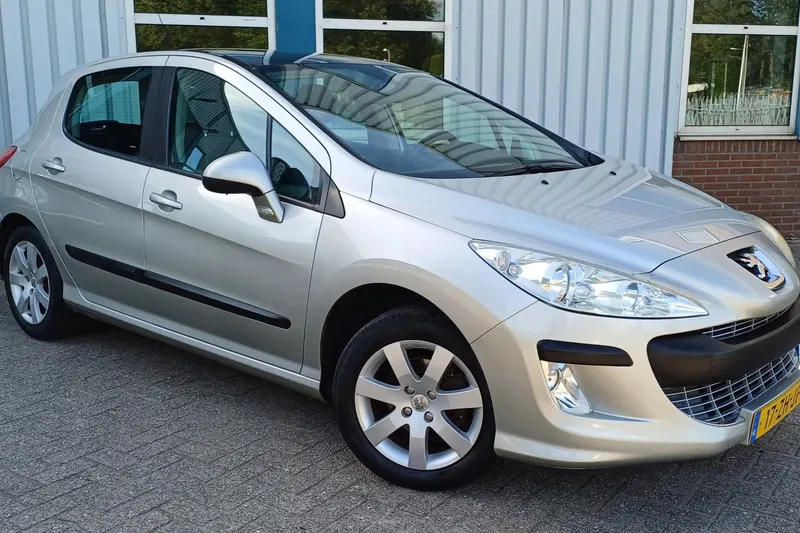 Peugeot 308 (2008)