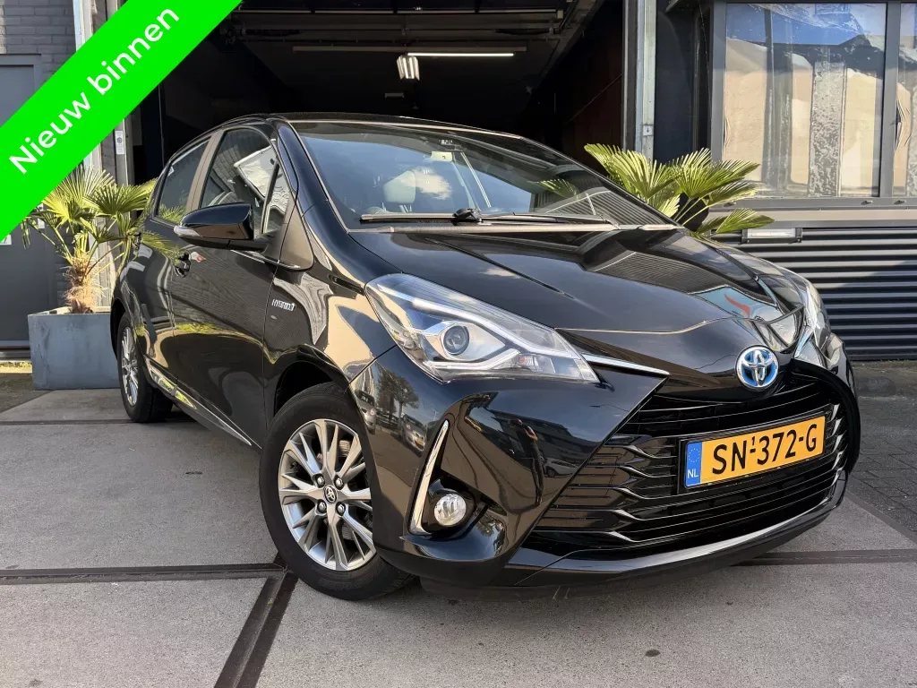 Toyota Yaris (2018) — foto 1