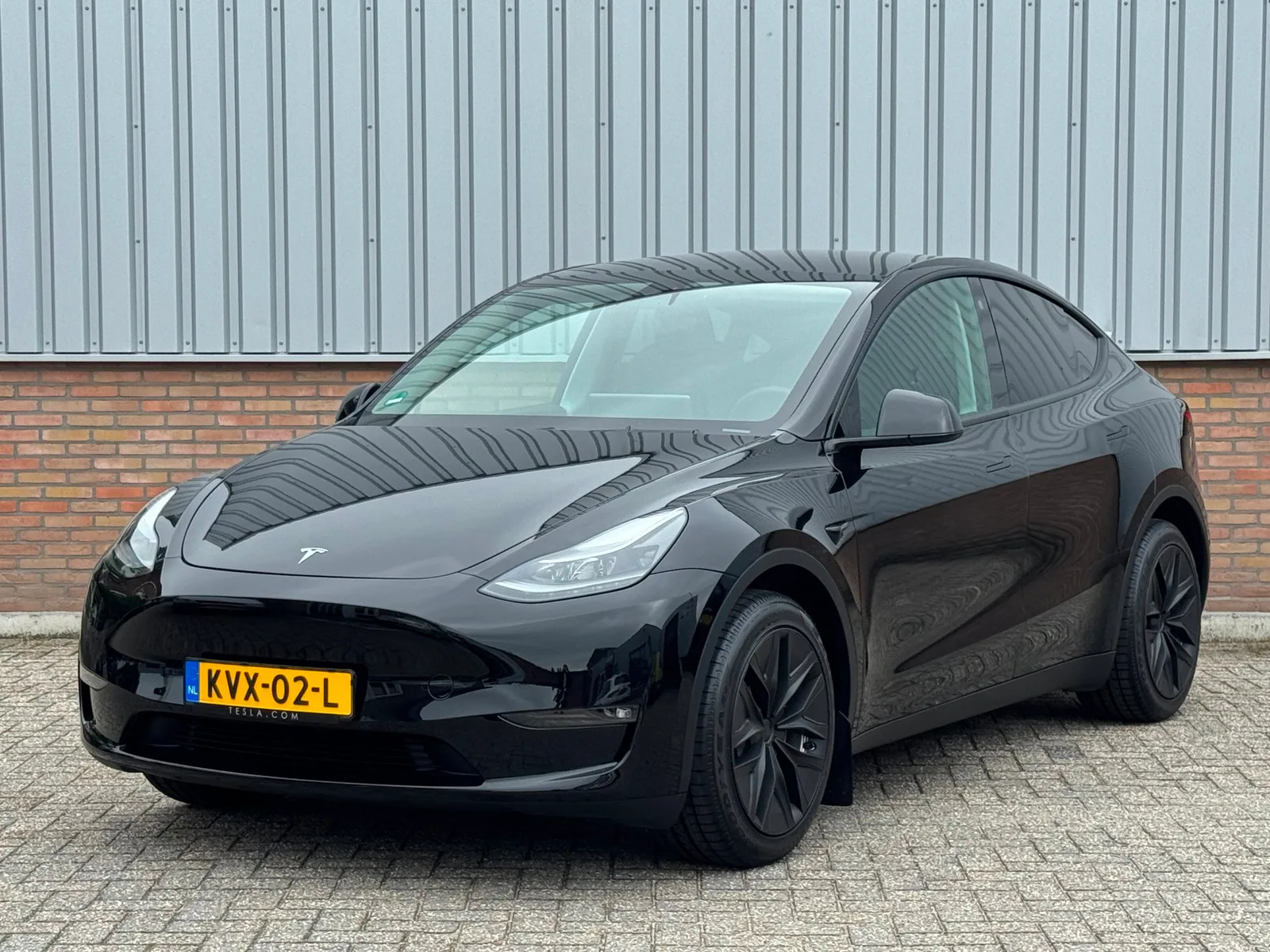 Tesla Model Y (2023) — foto 1