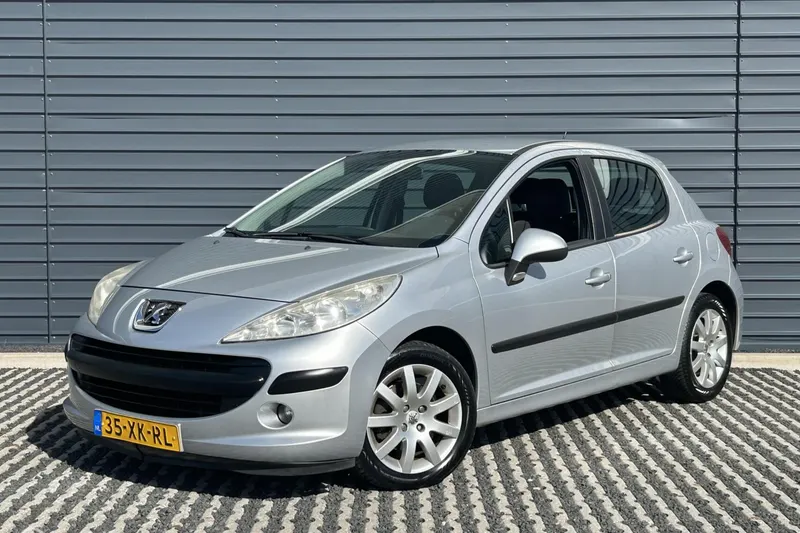 Peugeot 207 (2007)