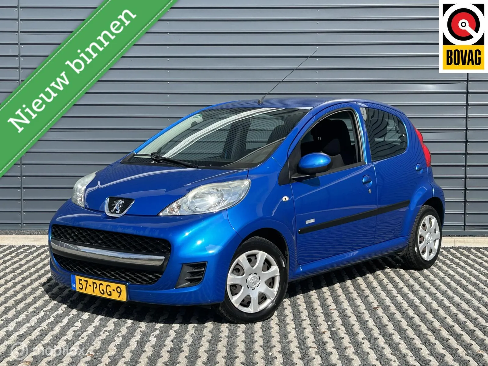 Peugeot 107 (2011) — foto 1