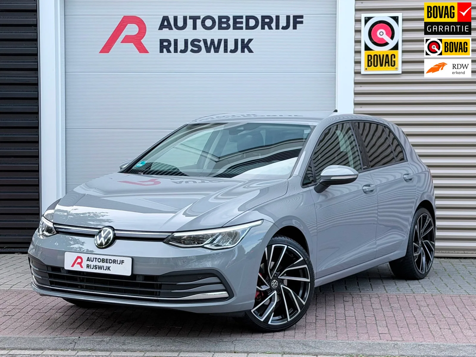 Volkswagen Golf (2022) — foto 1