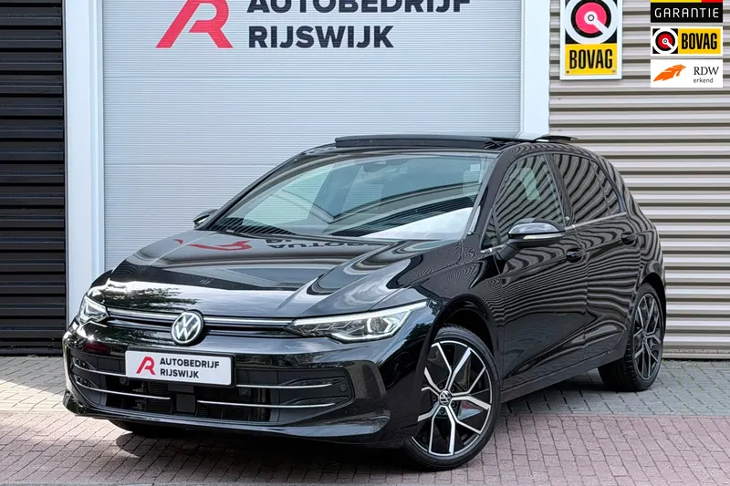 Volkswagen Golf (2024)