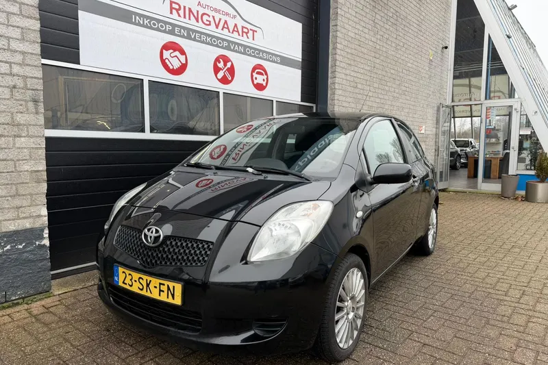 Toyota Yaris (2006)