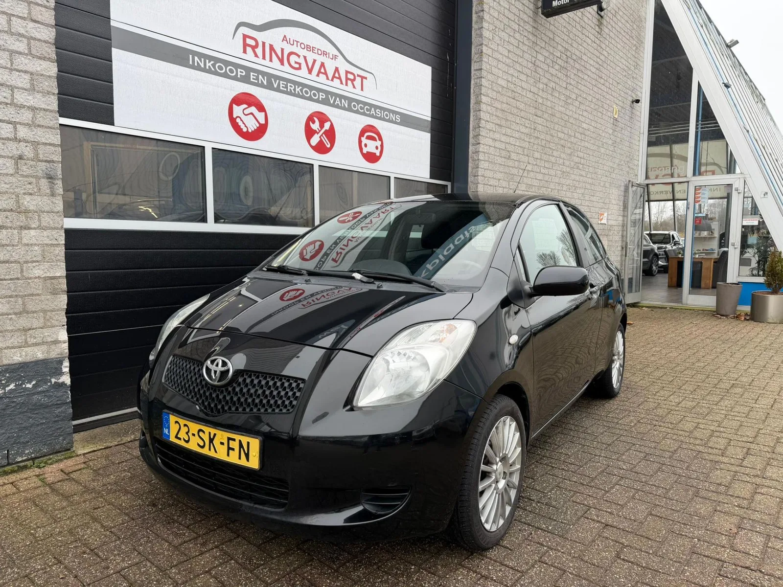 Toyota Yaris (2006) — foto 1