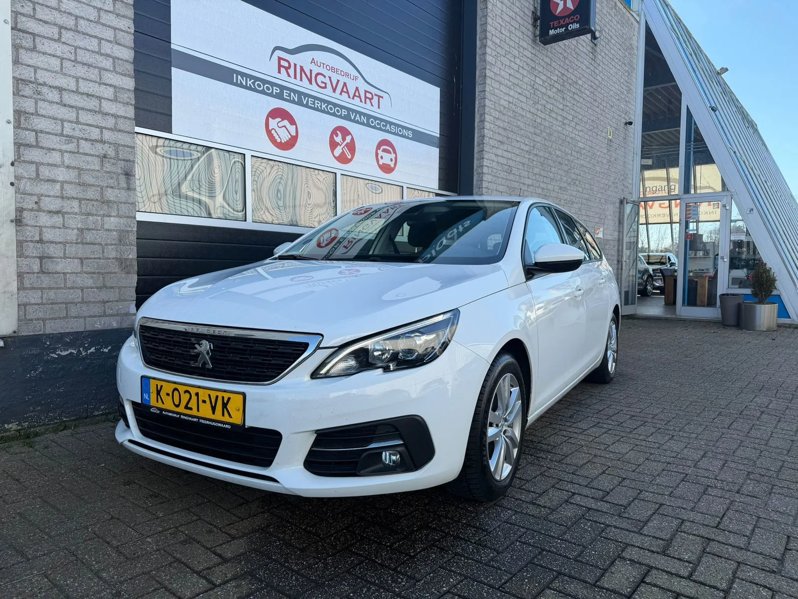 Peugeot 308 (2021) — foto 1