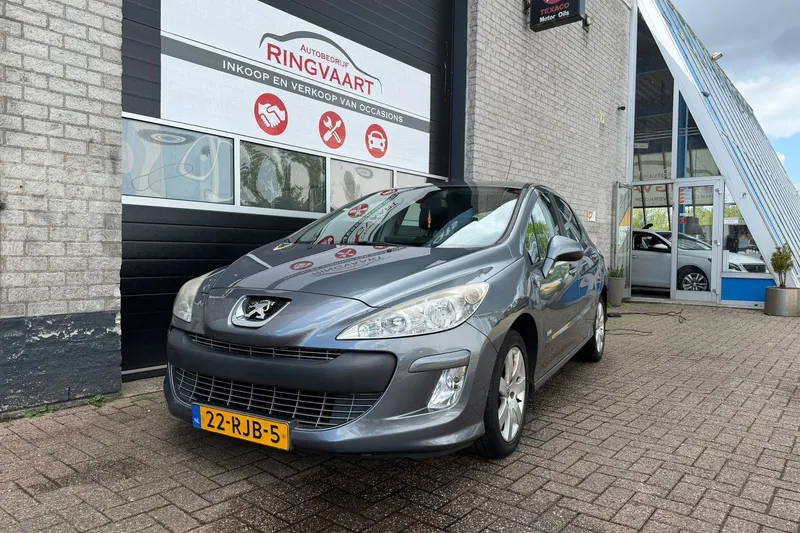 Peugeot 308 (2011)