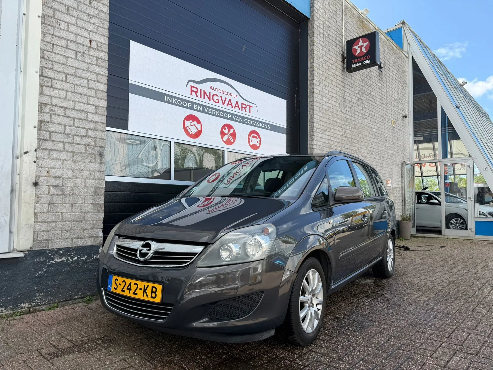 Opel Zafira (2013) — foto 1
