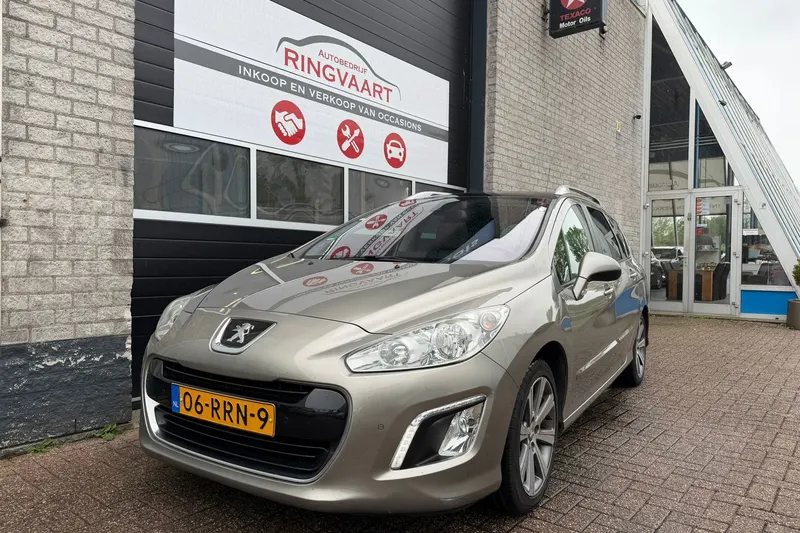 Peugeot 308 (2011)