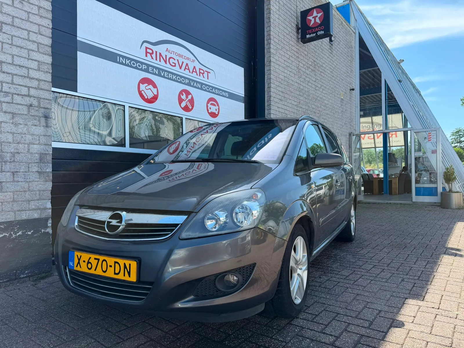Opel Zafira (2010) — foto 1
