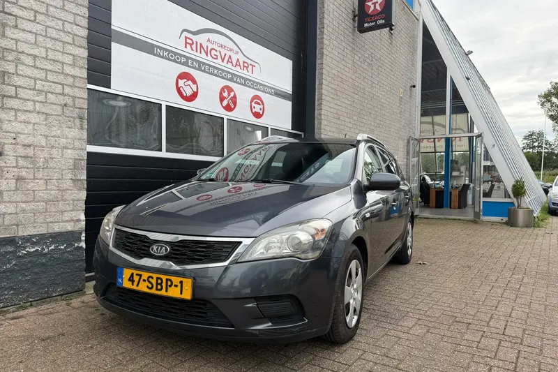 Kia Ceed (2011)