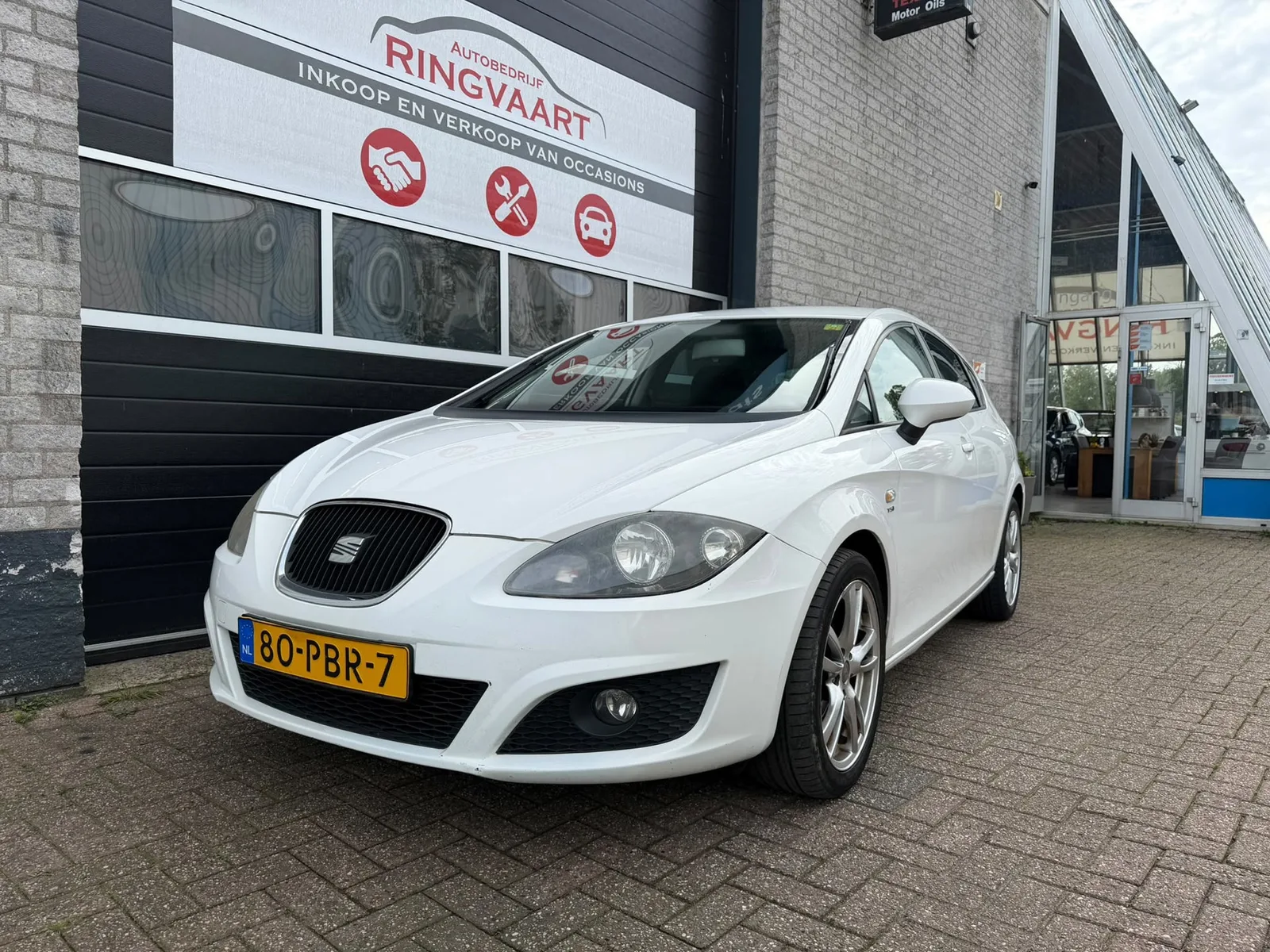SEAT Leon (2011) — foto 1