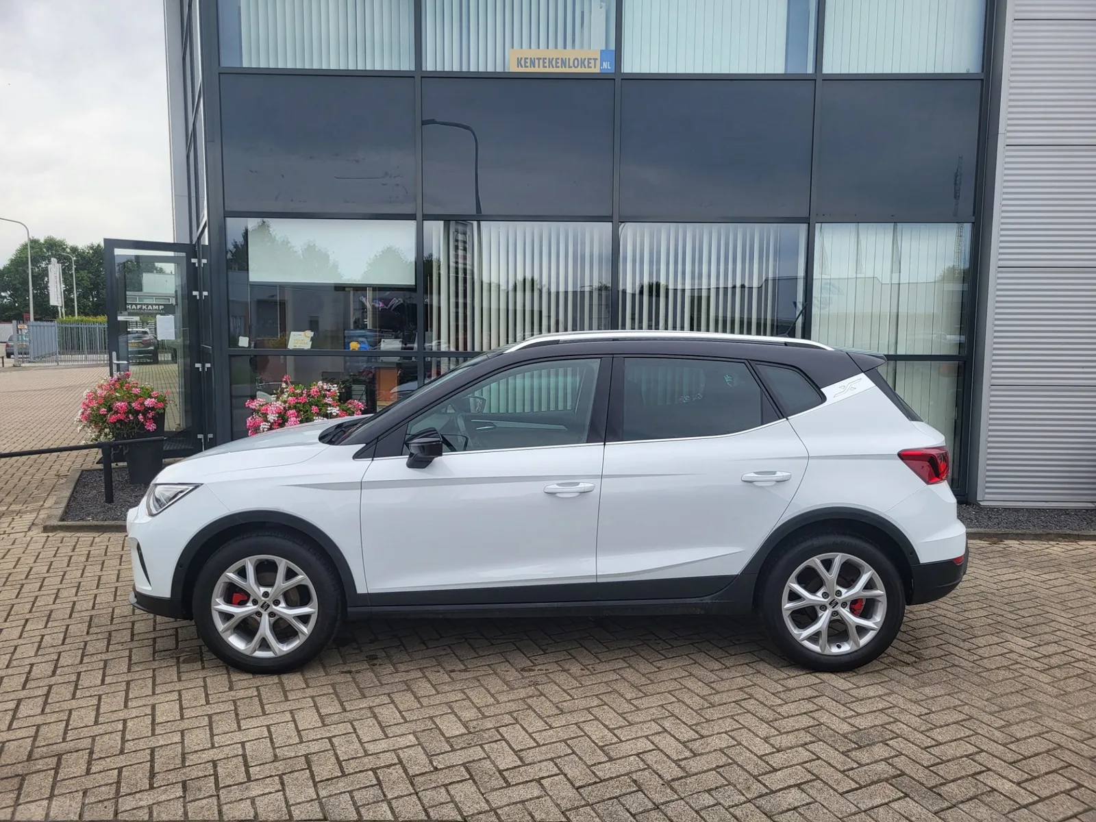 SEAT Arona (2024) — foto 1