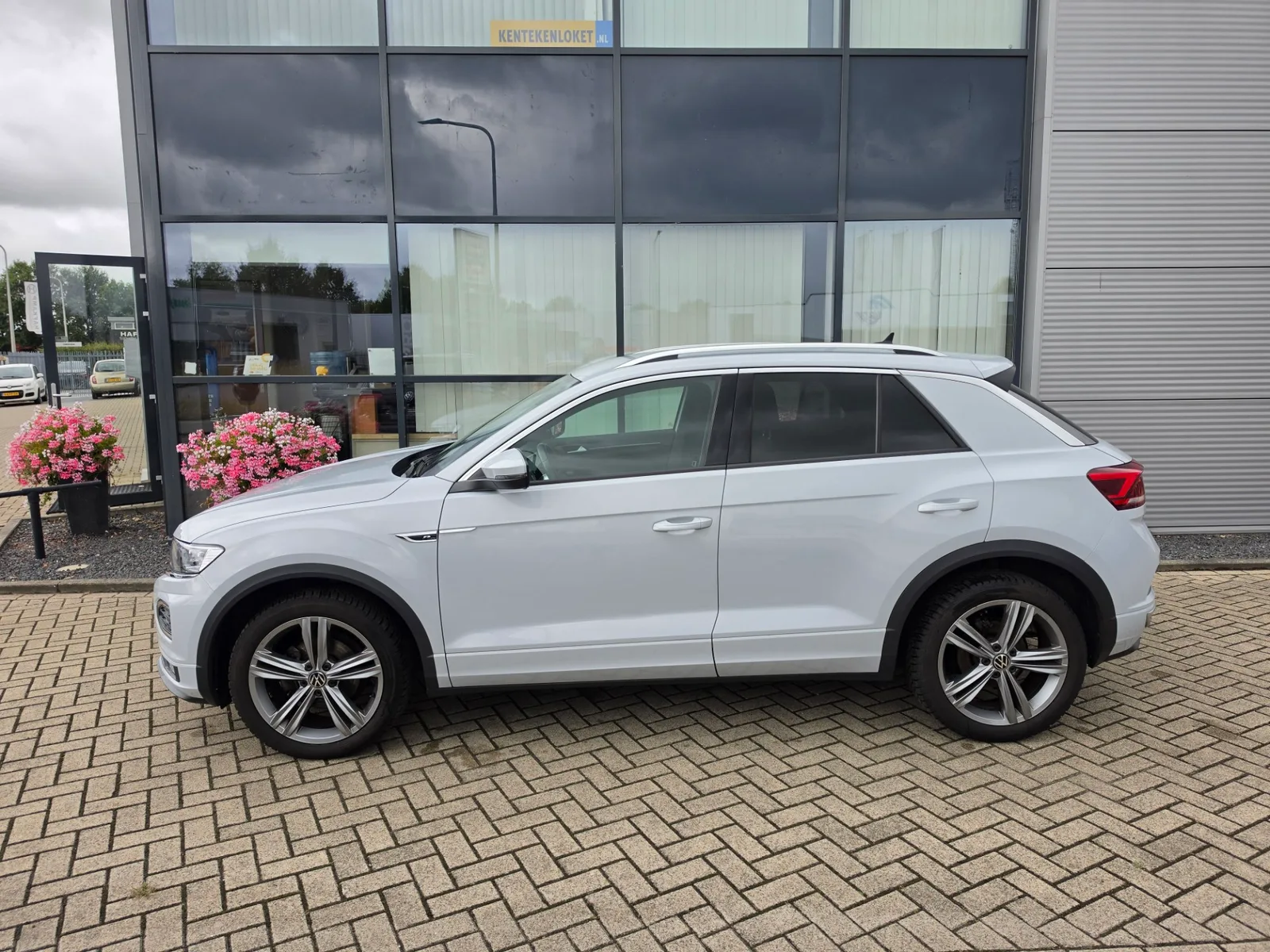 Volkswagen T-Roc (2022) — foto 1