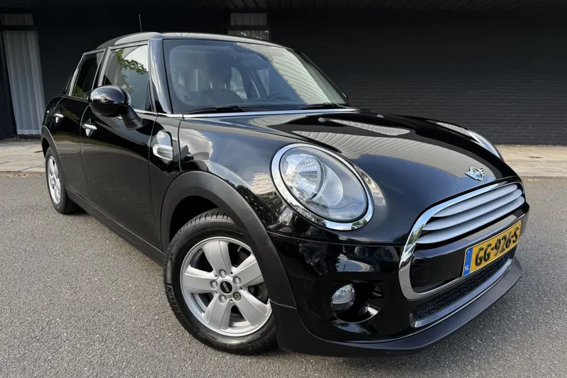 MINI Cooper (2015)