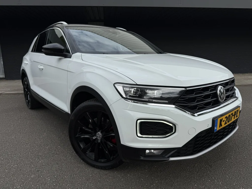 Volkswagen T-Roc (2018) — foto 1