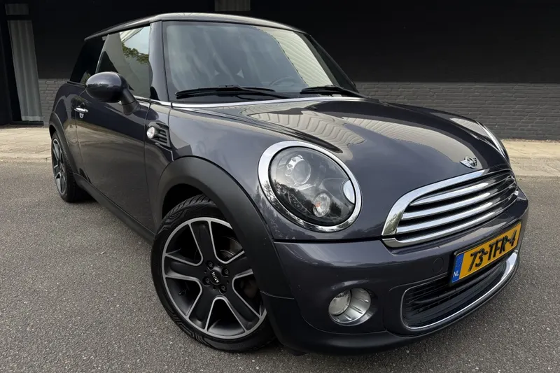 MINI One (2012)