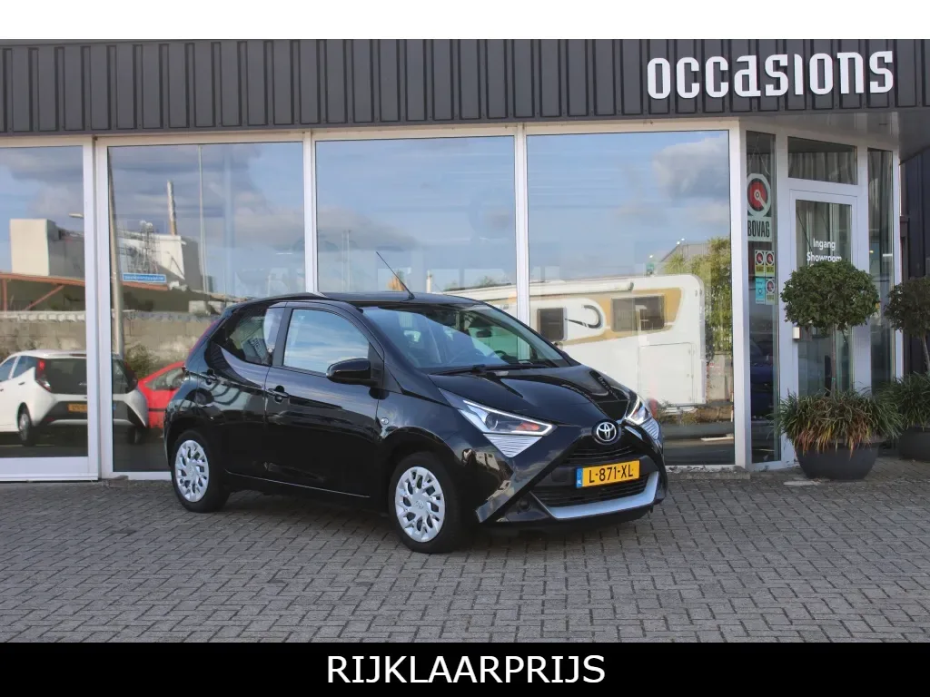 Toyota Aygo (2021) — foto 1