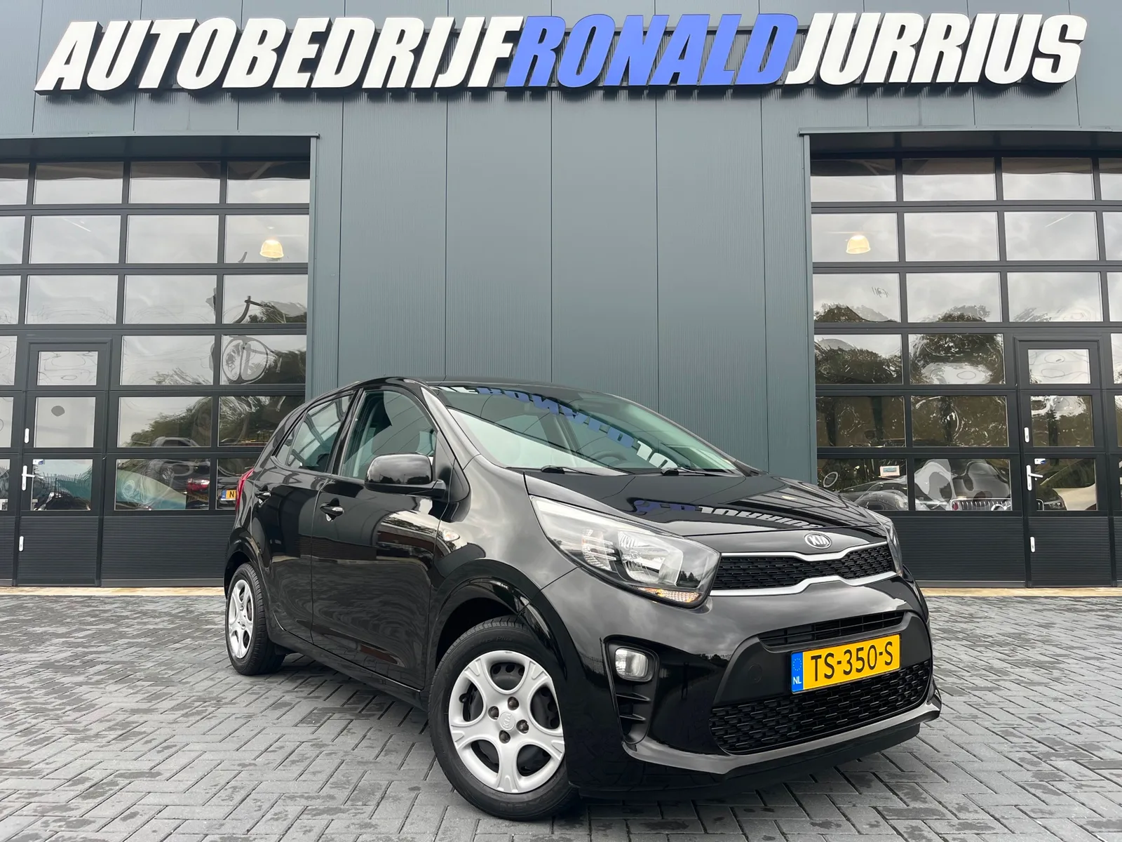 Kia Picanto (2018) — foto 1