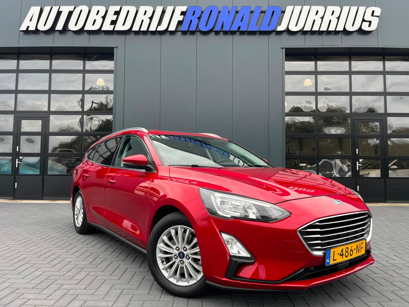 Ford Focus (2021) — foto 1