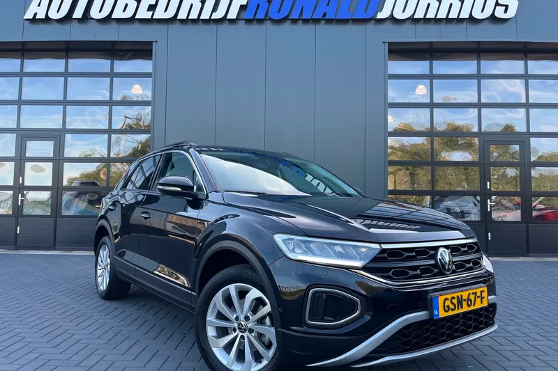 Volkswagen T-Roc (2024)