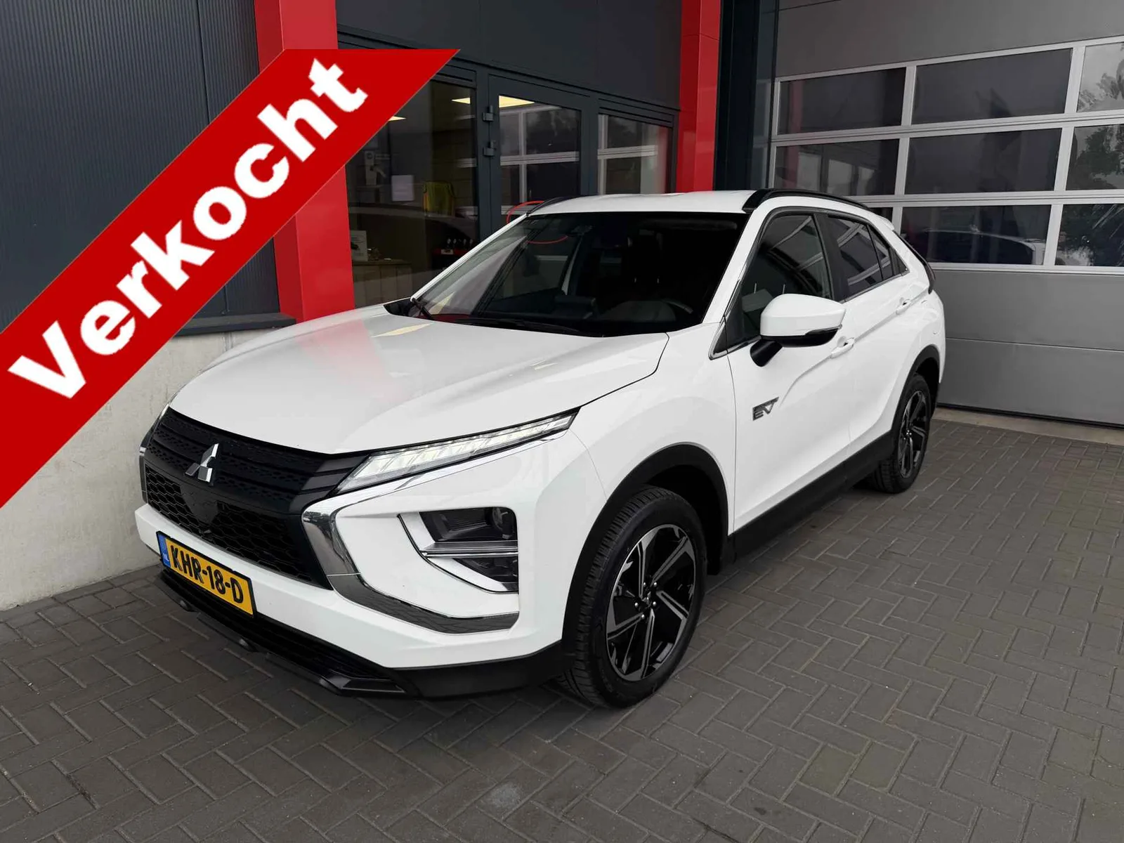 Mitsubishi Eclipse Cross (2022) — foto 1