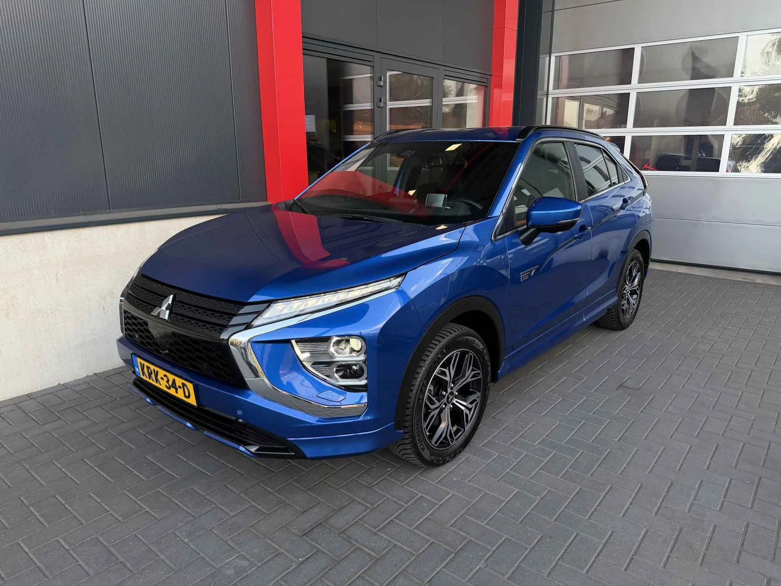 Mitsubishi Eclipse Cross (2023) — foto 1