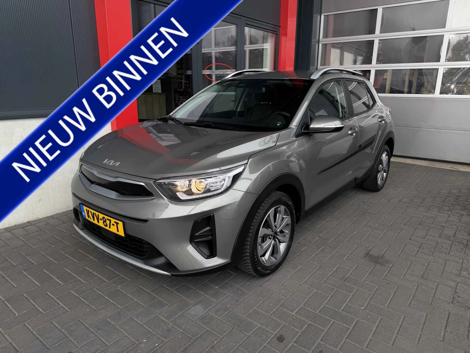 Kia Stonic (2023) — foto 1