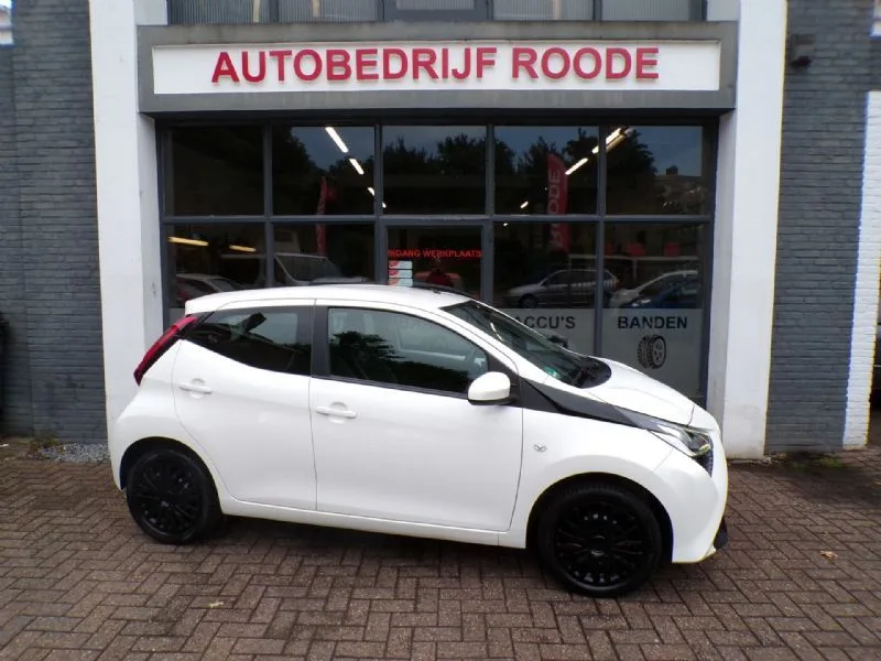 Toyota Aygo (2019) — foto 1