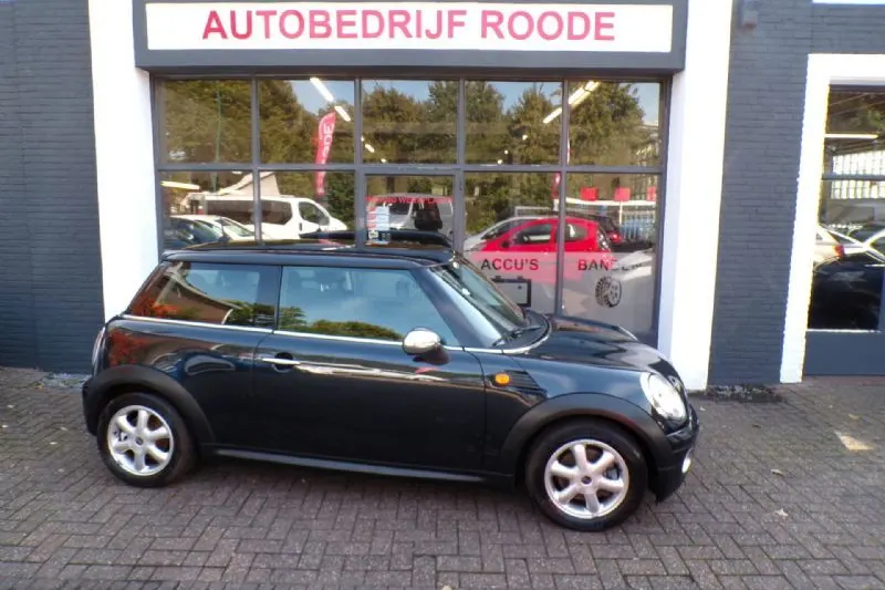 MINI One (2008)