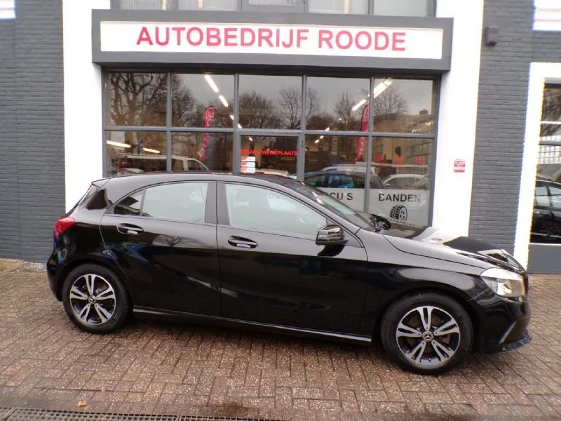 Mercedes-Benz A-Klasse (2017) — foto 1