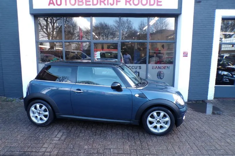 MINI Cooper (2009)