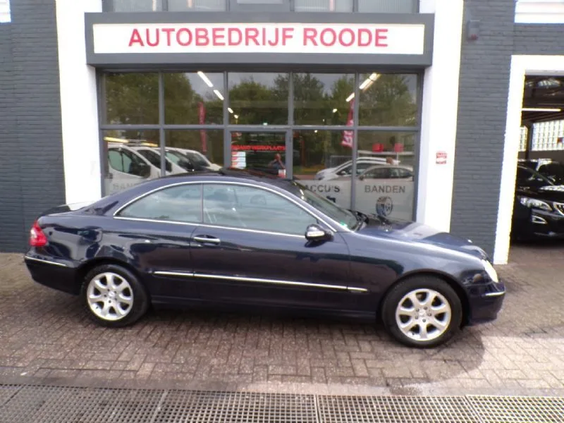 Mercedes-Benz CLK-Klasse (2003) — foto 1