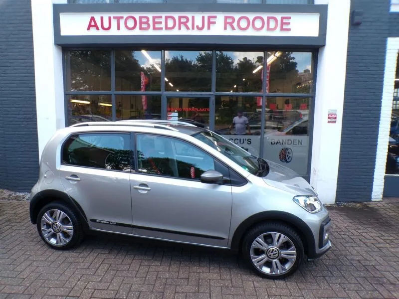 Volkswagen Up! (2017) — foto 1
