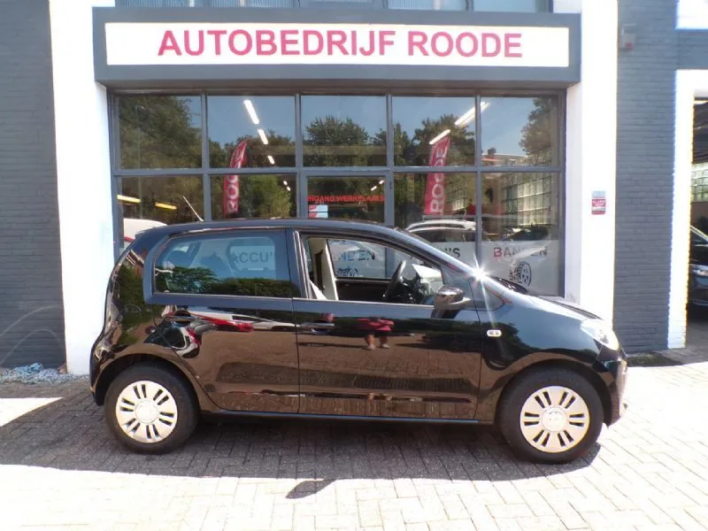 Volkswagen Up! (2016) — foto 1