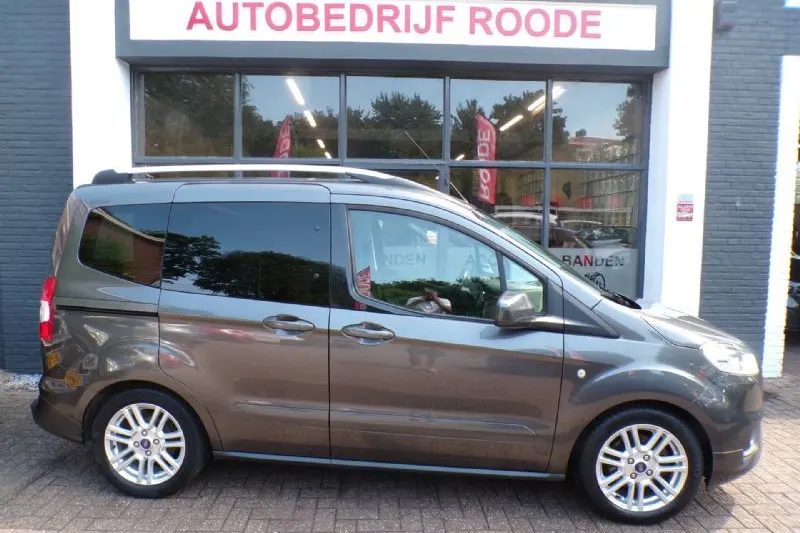 Ford Tourneo Courier (2019)