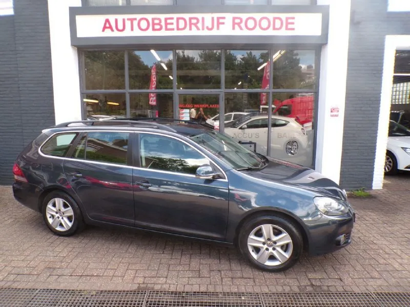 Volkswagen Golf (2010) — foto 1
