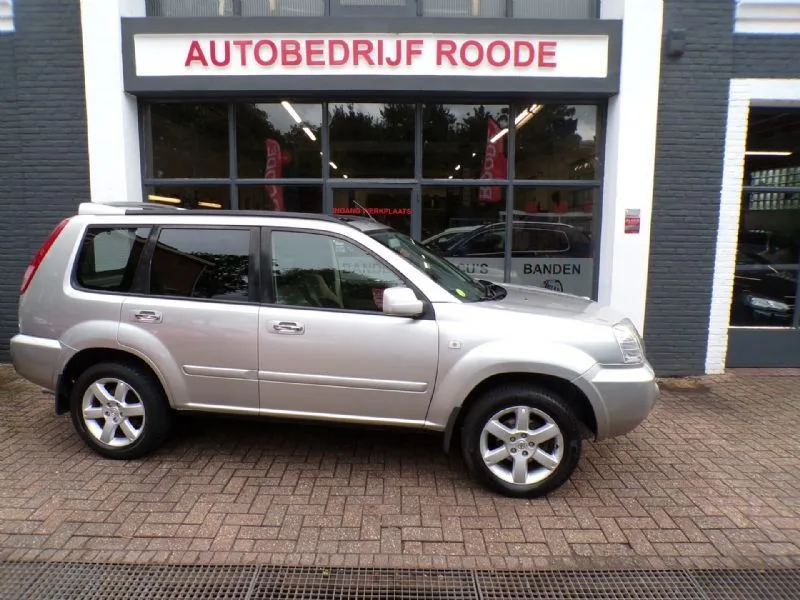 Nissan X-Trail (2006) — foto 1