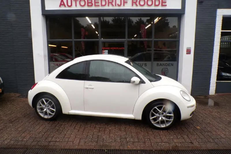 Volkswagen New Beetle (2008)
