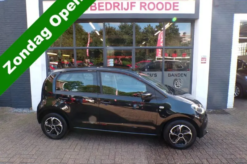 Volkswagen Up! (2015)