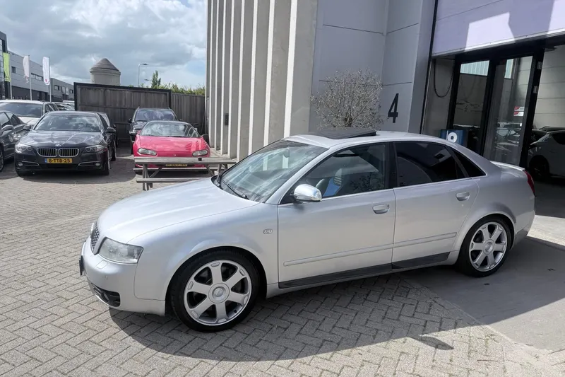 Audi A4 (2003)
