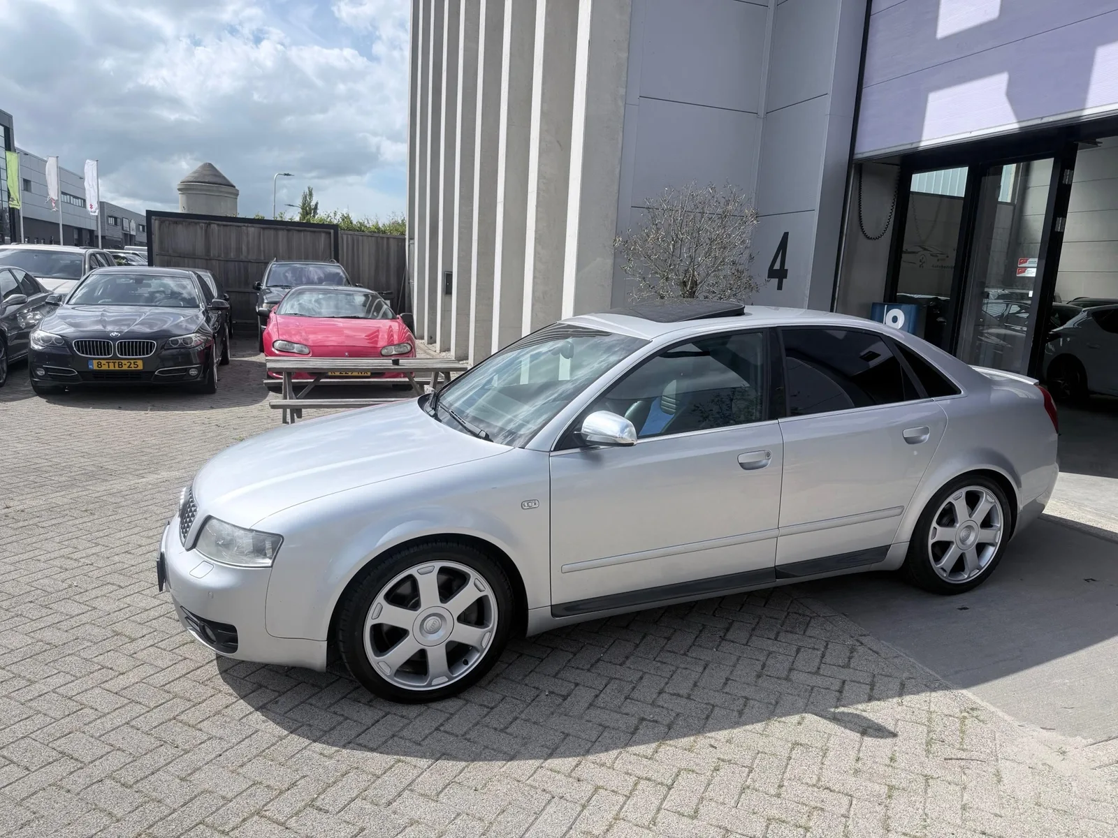 Audi A4 (2003) — foto 1