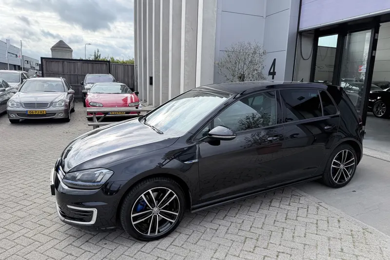 Volkswagen Golf (2016)
