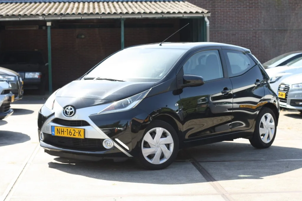 Toyota Aygo (2017) — foto 1