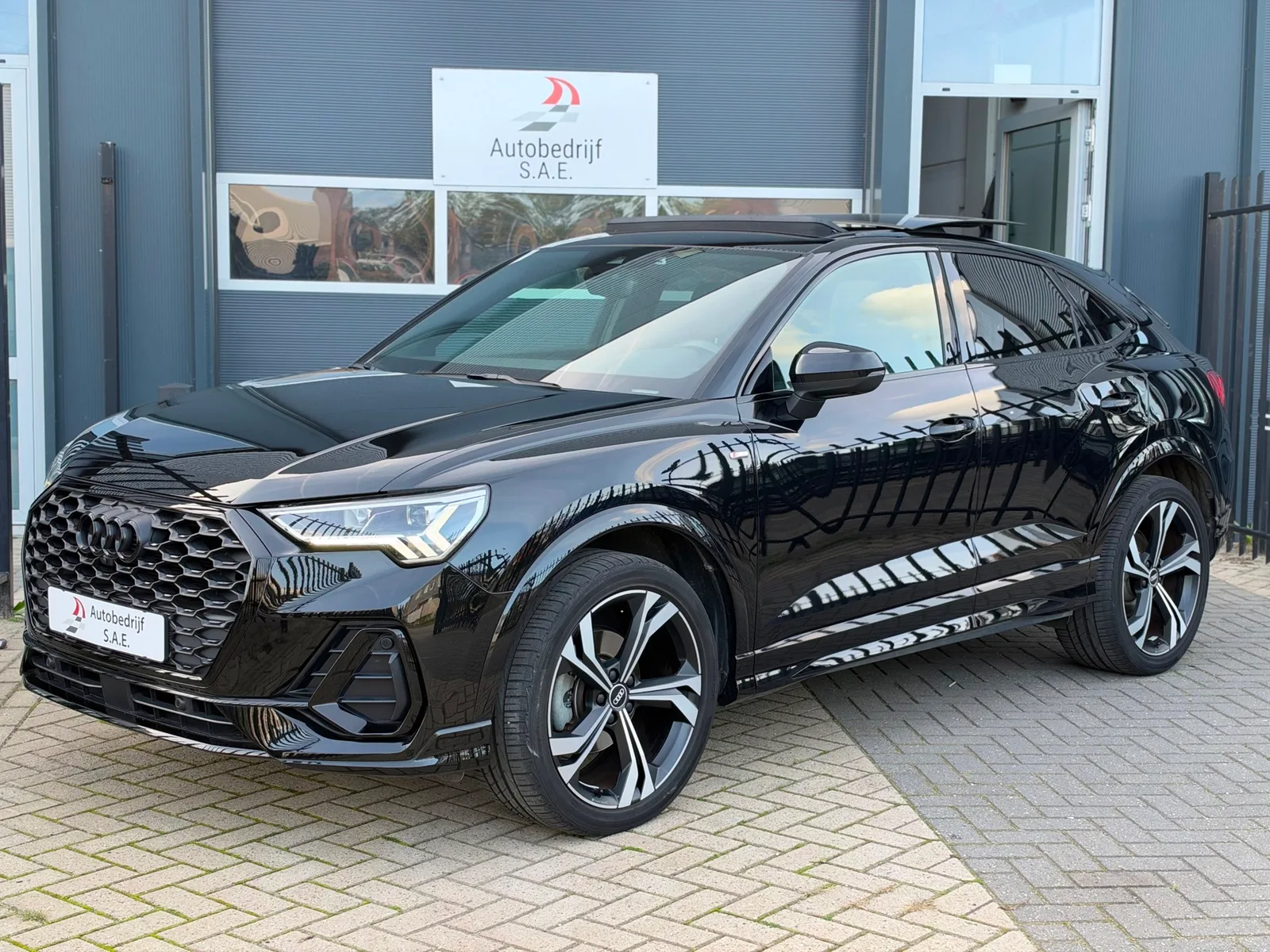 Audi Q3 Sportback (2021) — foto 1
