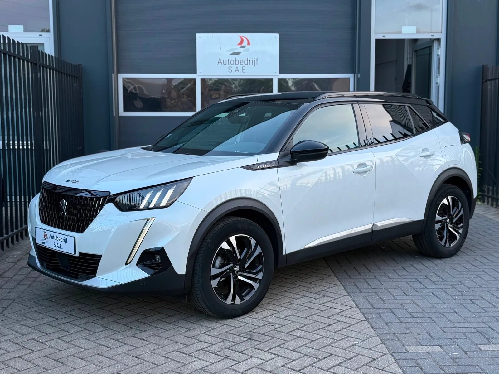 Peugeot 2008 (2020) — foto 1