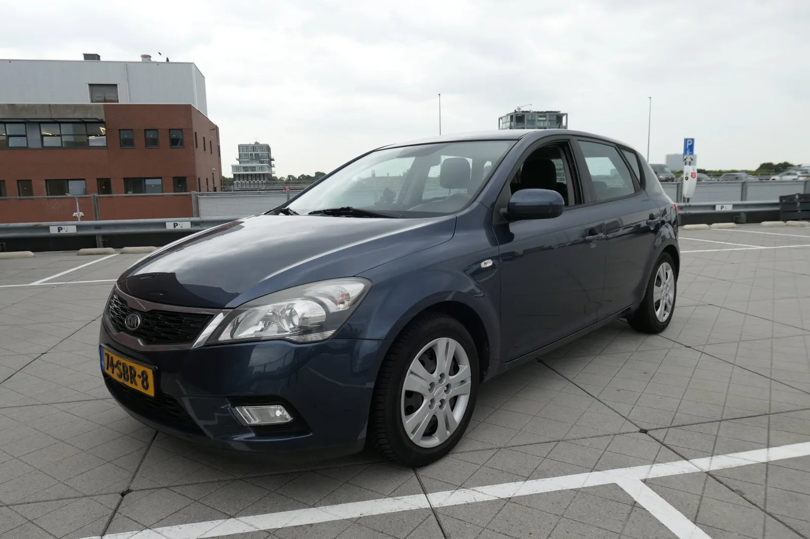 Kia Ceed (2011) — foto 1