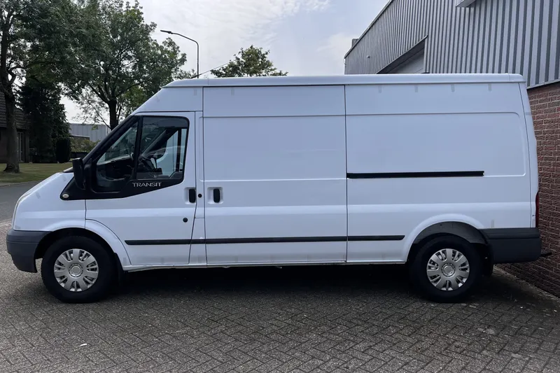 Ford Transit (2012)