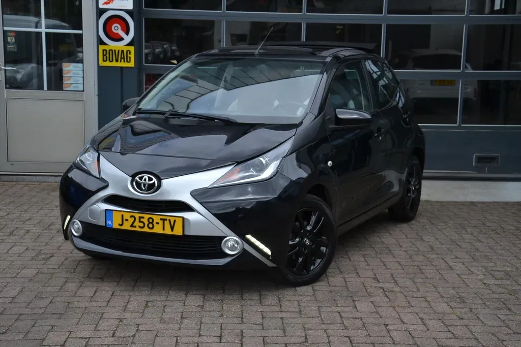 Toyota Aygo (2016) — foto 1